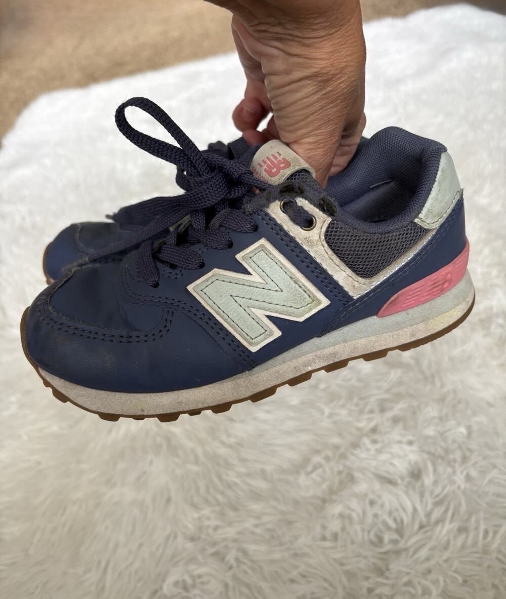 New Balance 574 Little Girl Sz. 12 Blue Classic Sneaker. Cute, Comf